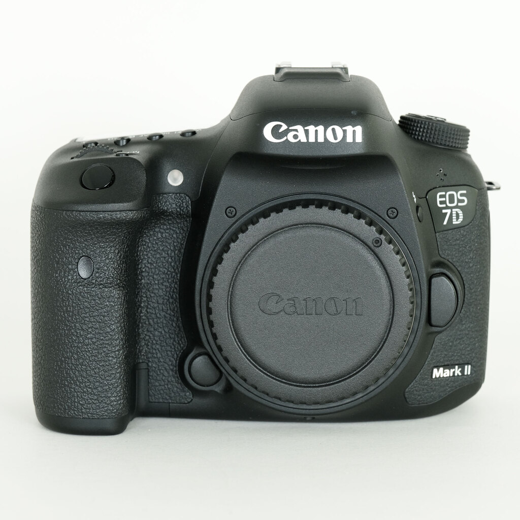 Canon EOS 7D Mark II Canon EOS 7D Mark II
