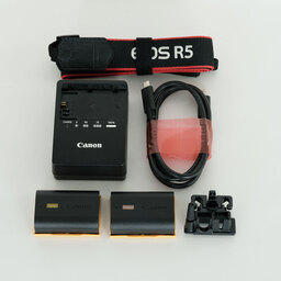 Canon EOS R5 Canon EOS R5