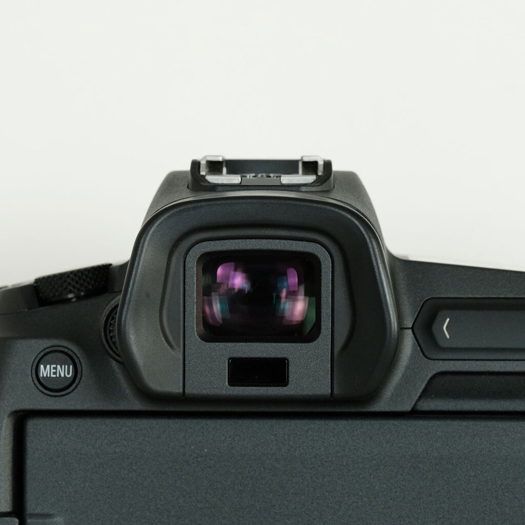 Canon EOS R Canon EOS R
