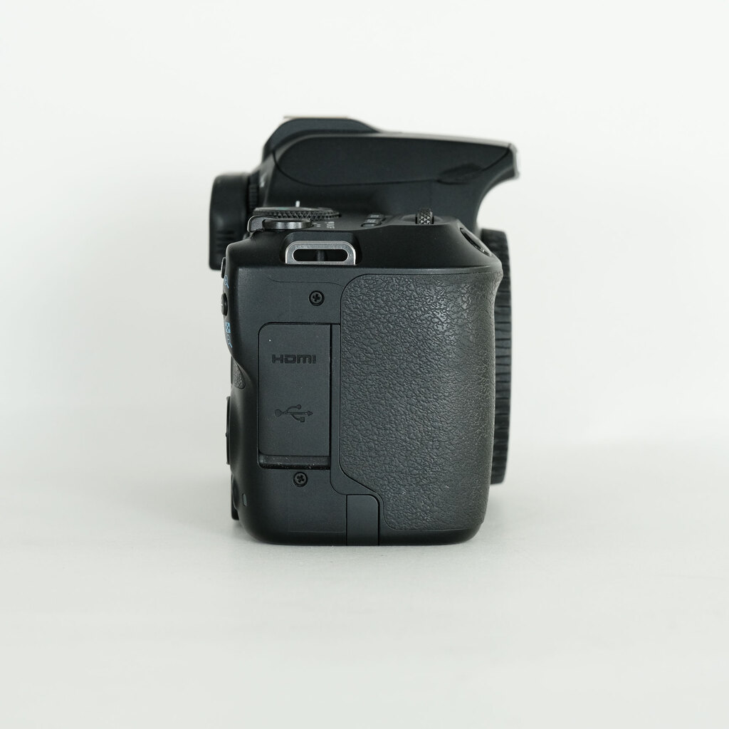 Canon EOS Kiss X10 Canon EOS Kiss X10