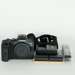 Canon EOS R6 Canon EOS R6
