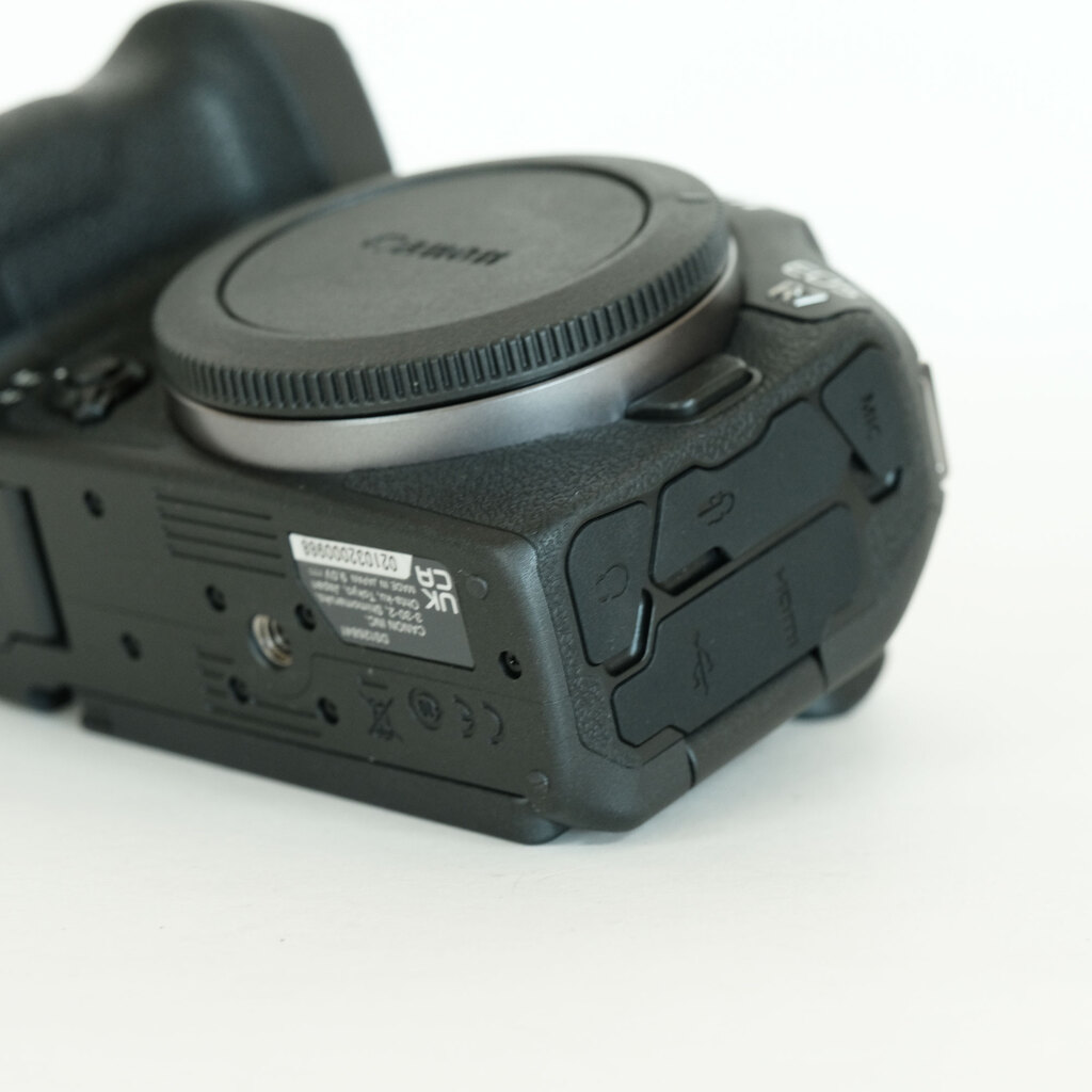 Canon EOS R7 Canon EOS R7