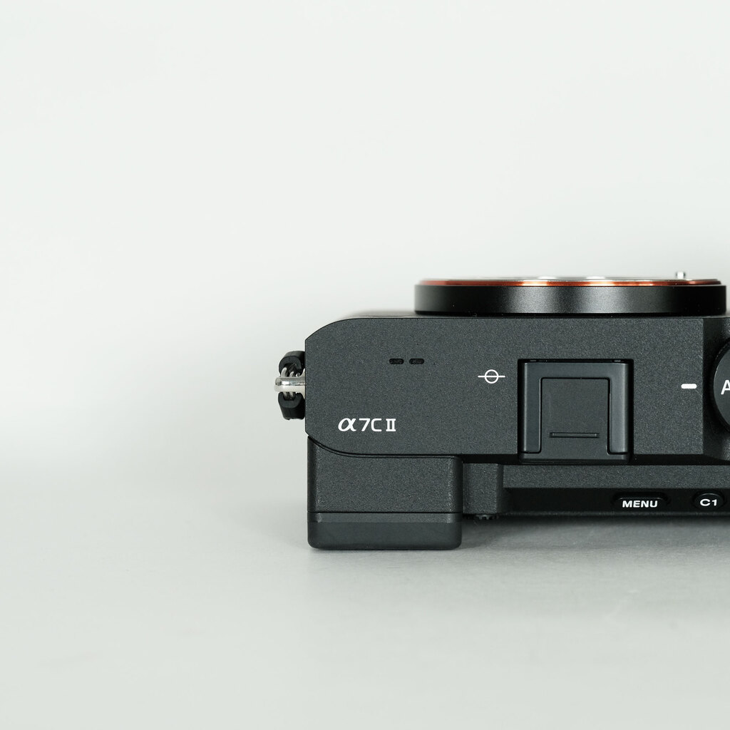 SONY α7C II（ILCE-7CM2）の出品 | ONE SCENE（ワンシーン）