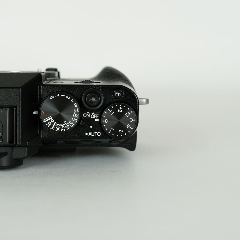 富士フイルム - ほぼ新品 FUJIFILM X-T20 レンズキット ブラック Amazon.co.jp: FujiFilm X - T20 Mirrorless Digital SLR Camera
