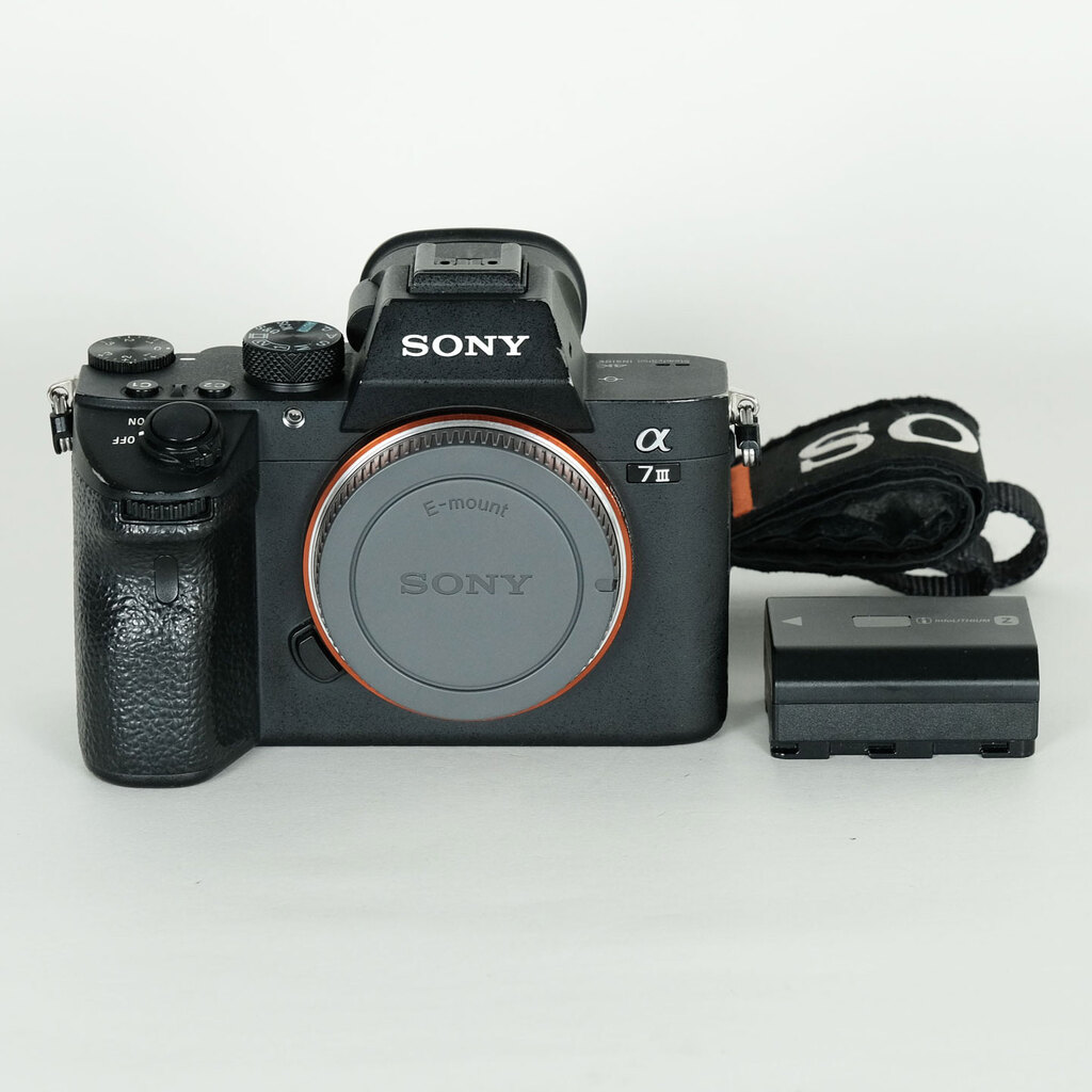 SONY α7 III(ILCE-7M3) SONY α7 III(ILCE-7M3)