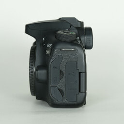 Canon EOS 90D