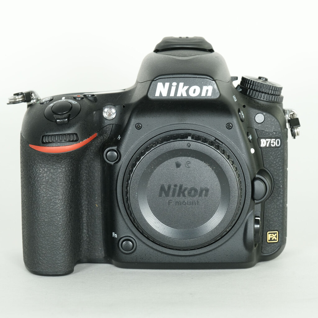 D750 ボディ 中古価格比較 - 価格.com