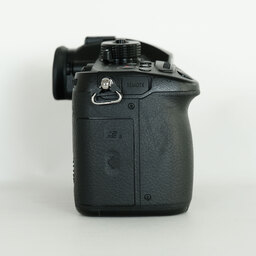 Panasonic LUMIX DC-GH5 Panasonic LUMIX DC-GH5