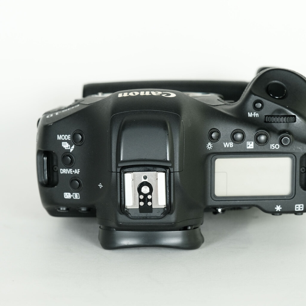 Canon EOS-1D X Mark II Canon EOS-1D X Mark II