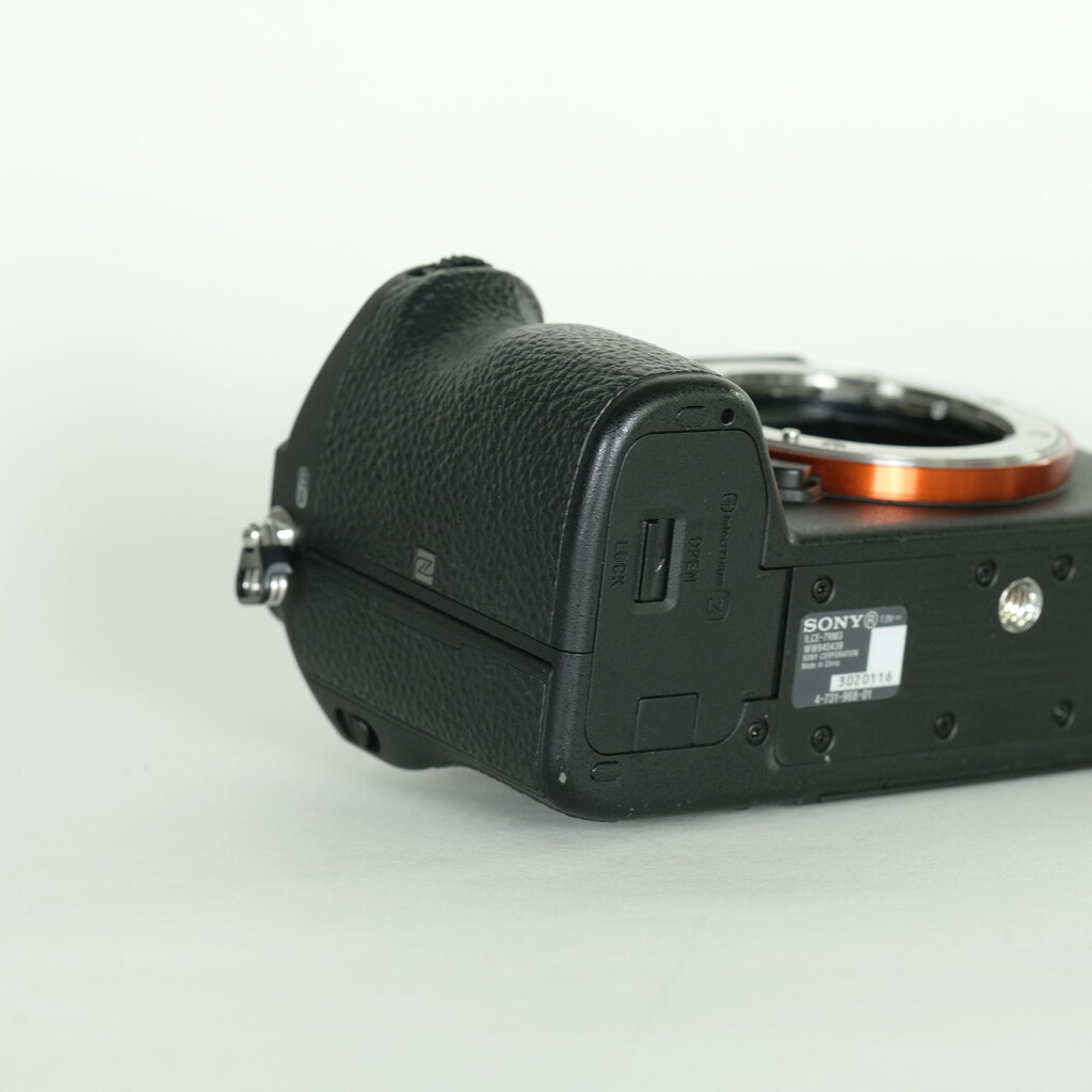 SONY α7R III(ILCE-7RM3) SONY α7R III(ILCE-7RM3)
