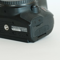 Canon EOS Kiss X10i