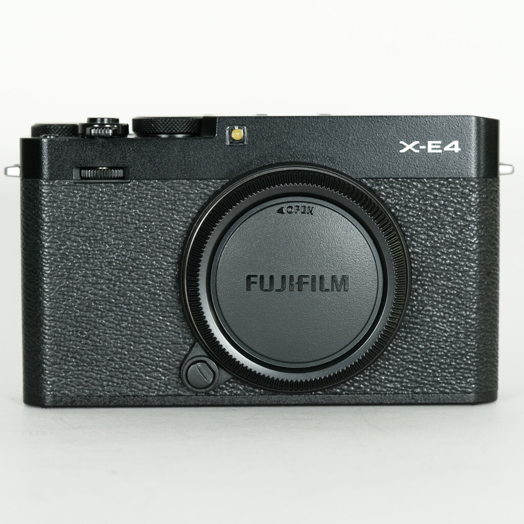 FUJIFILM X-E4 ボディ 中古価格比較 - 価格.com