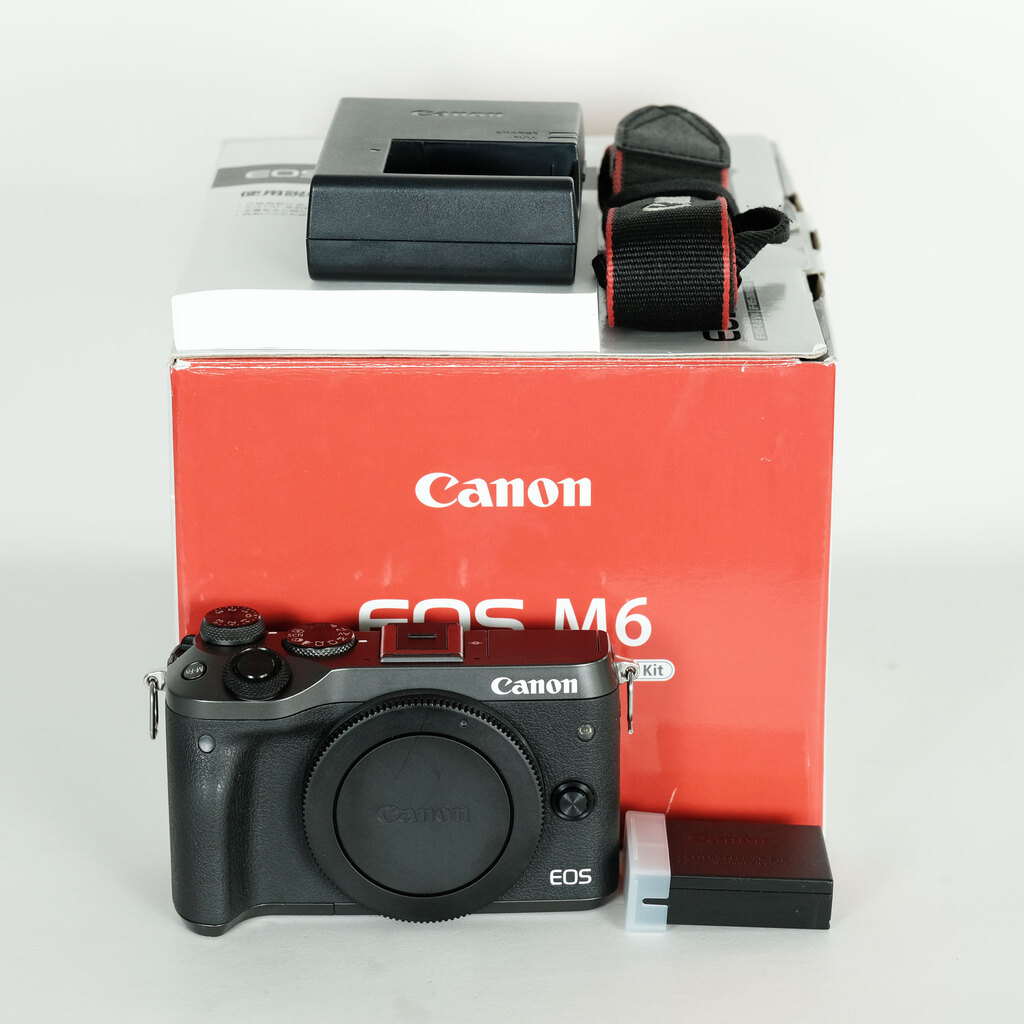 Canon EOS M6 ボディ本体＋15-45mmレンズ Amazon | Canon ミラーレス一眼カメラ EOS M6 レンズキット