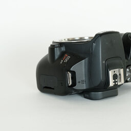 Canon EOS Kiss X10 Canon EOS Kiss X10