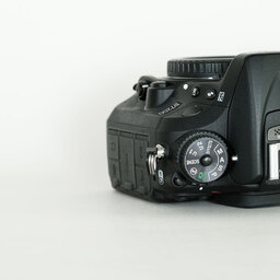 Nikon D7200 バッテリーパックキット Nikon D7200 バッテリーパックキット