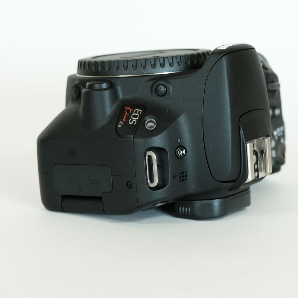 Canon EOS Kiss X9 Canon EOS Kiss X9