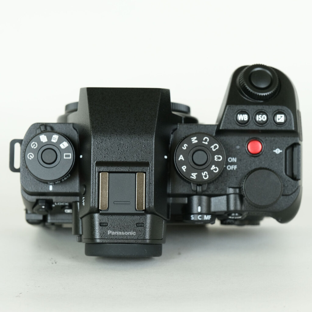 Panasonic LUMIX DC-S1M2ES ボディ