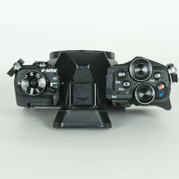 OLYMPUS OM-D E-M5 Mark II