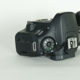 Canon EOS 90D