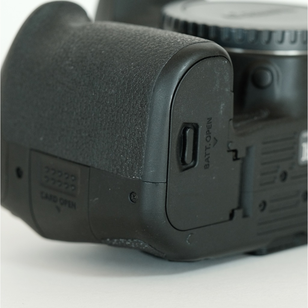 Canon EOS 90D ボディのみ　ジャンク Canon EOS 90Dの出品 | ONE SCENE（ワンシーン）