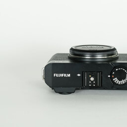 FUJIFILM X-E4 FUJIFILM X-E4