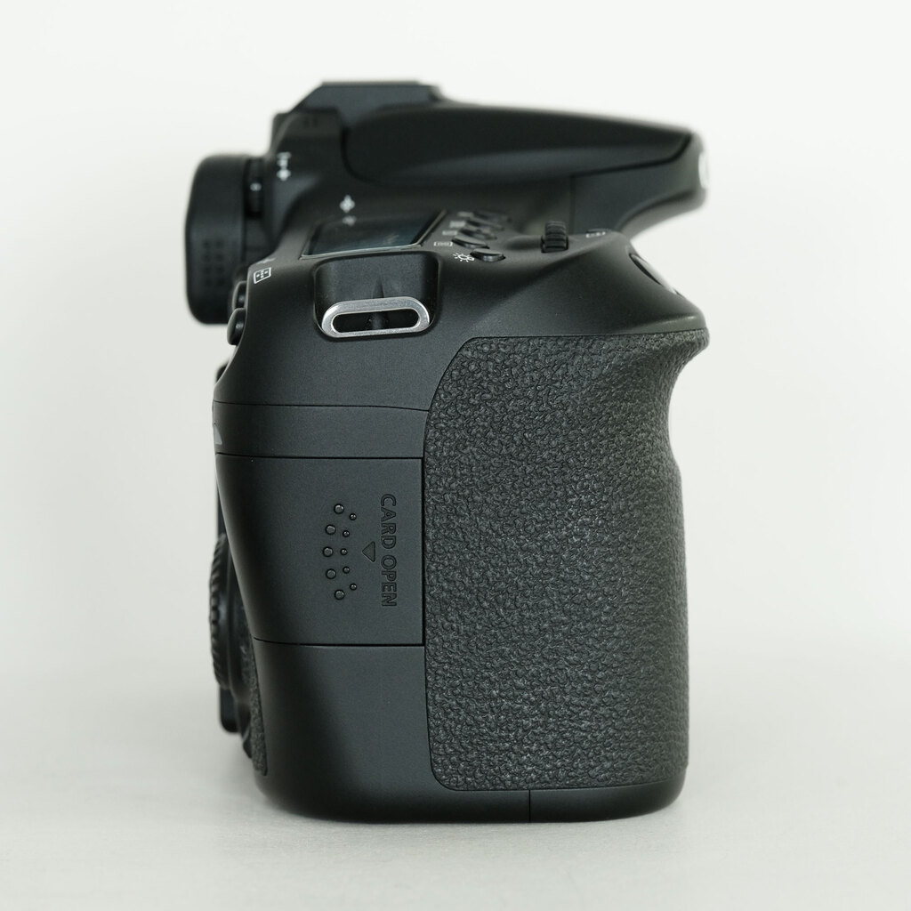 キヤノン Canon EOS 70D ボディ＋付属品一式＋おまけ ※箱無し Canon EOS 70D ボディ 本体 シャッター数少 一眼レフ 箱あり