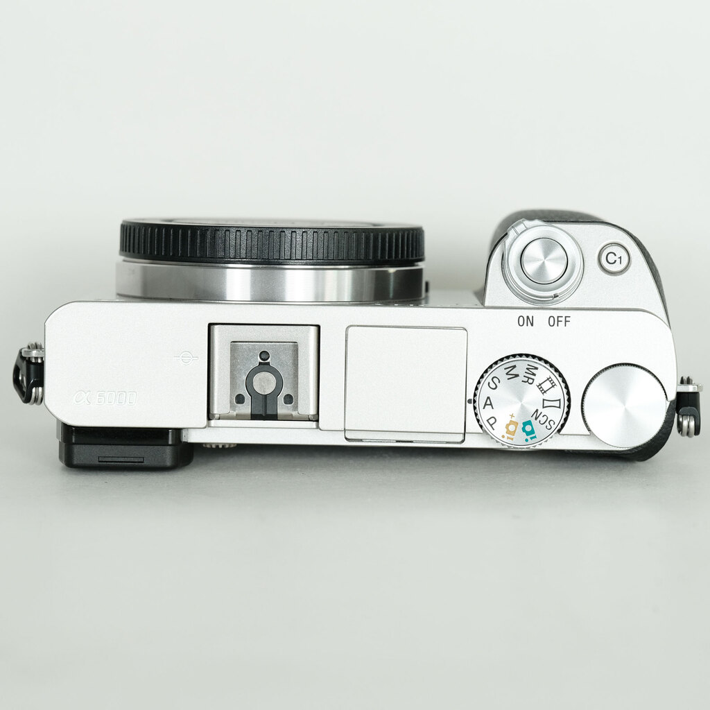 SONY α6000 ホワイト SONY ソニー ミラーレス α6000 レンズキット ホワイト 中古 Wi