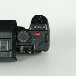 Panasonic LUMIX S5IIX ボディ DC-S5M2X ブラック Panasonic LUMIX S5IIX ボディ DC-S5M2X ブラック