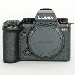 Panasonic LUMIX S5II DC-S5M2