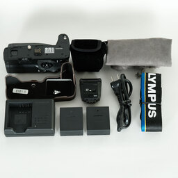 OLYMPUS OM-D E-M1 Mark III OLYMPUS OM-D E-M1 Mark III