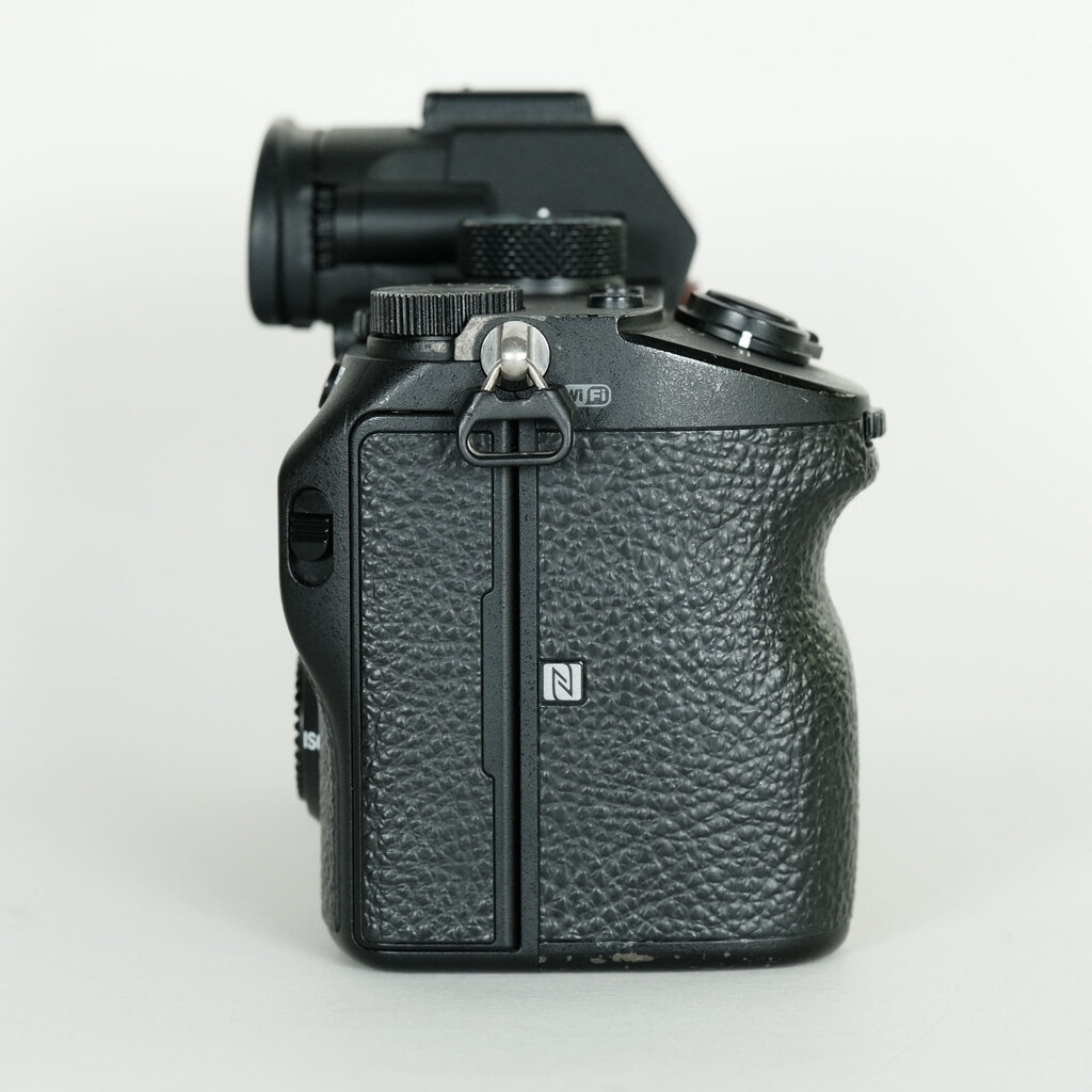 SONY α7 III(ILCE-7M3) SONY α7 III(ILCE-7M3)