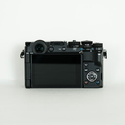 OLYMPUS PEN-F OLYMPUS PEN-F