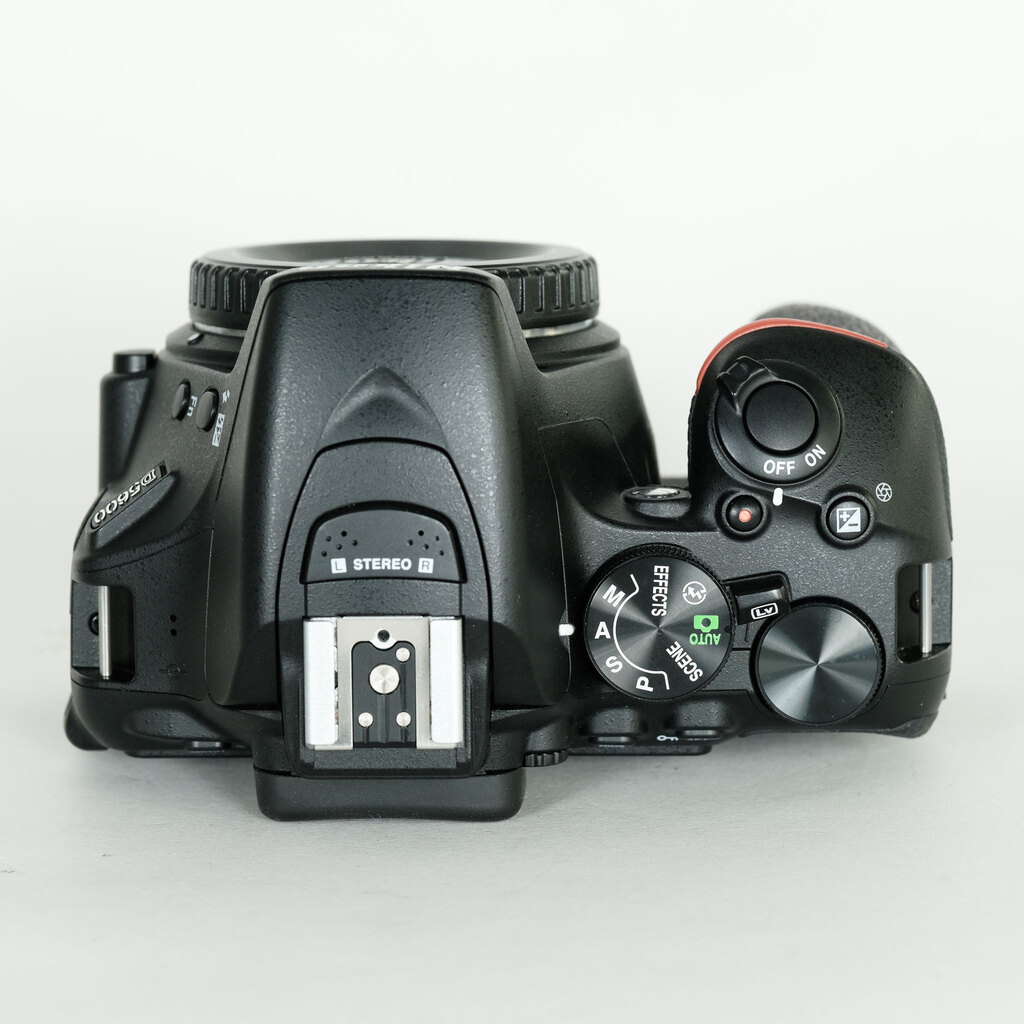Nikon D5600 ［いぶき様］ ニコン 新品 在庫あり Nikon D5600 ダブルズームキット