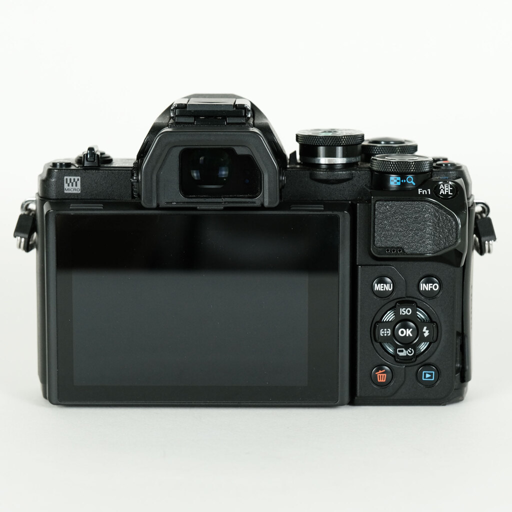OLYMPUS OM-D E-M10 Mark III OLYMPUS OM-D E-M10 Mark III