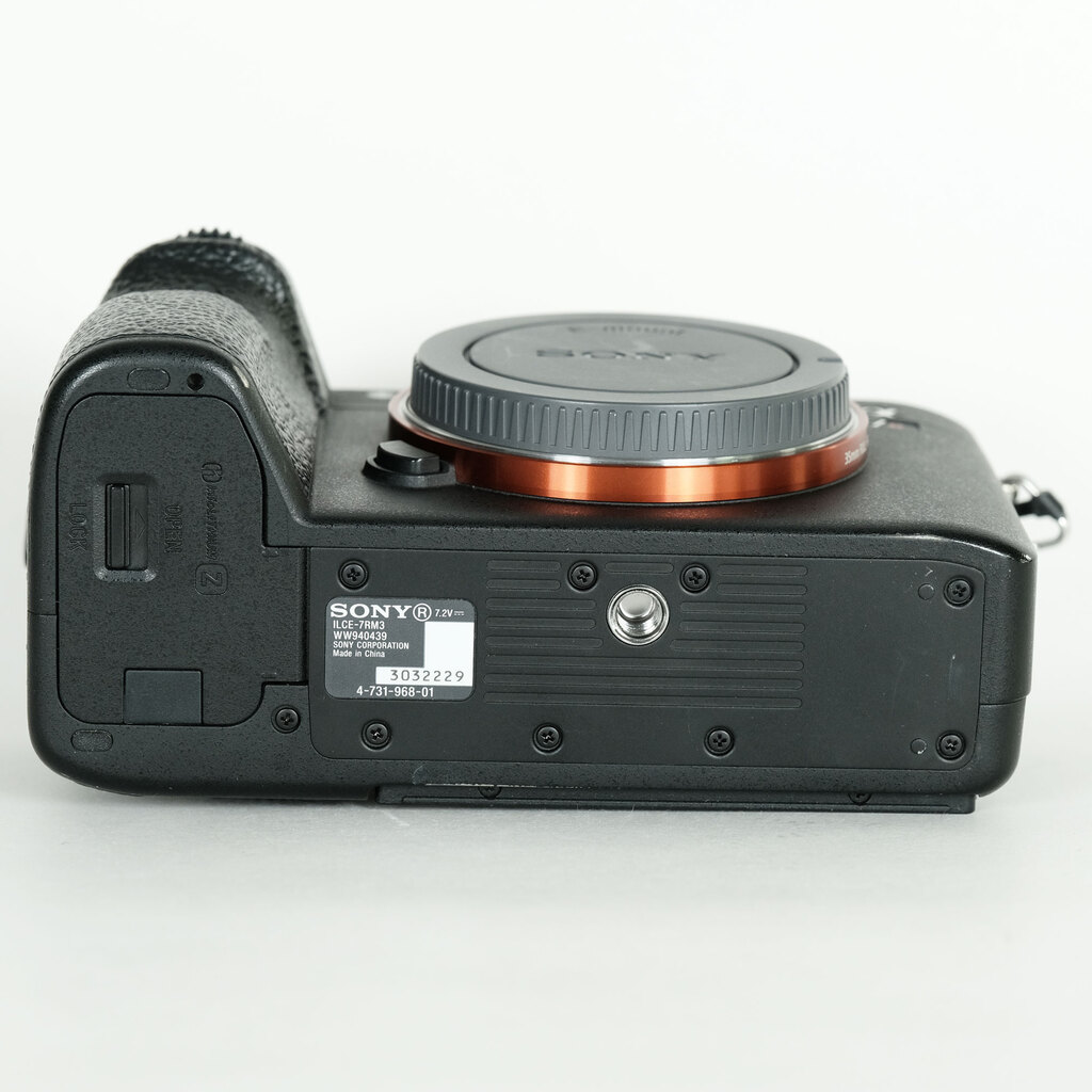 SONY α7R III(ILCE-7RM3) SONY α7R III(ILCE-7RM3)