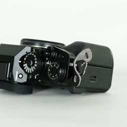 FUJIFILM X-T4 FUJIFILM X-T4