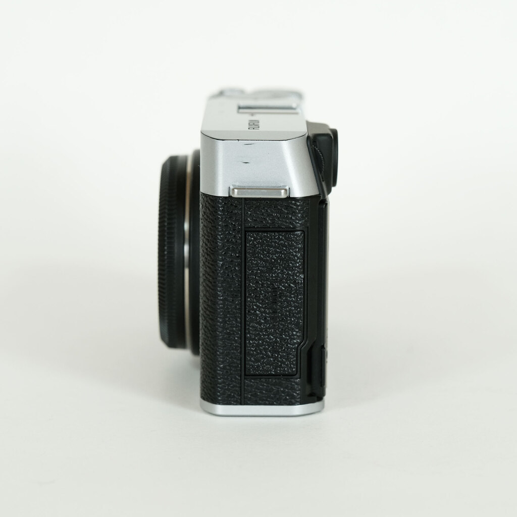 FUJIFILM X-E4 FUJIFILM X-E4