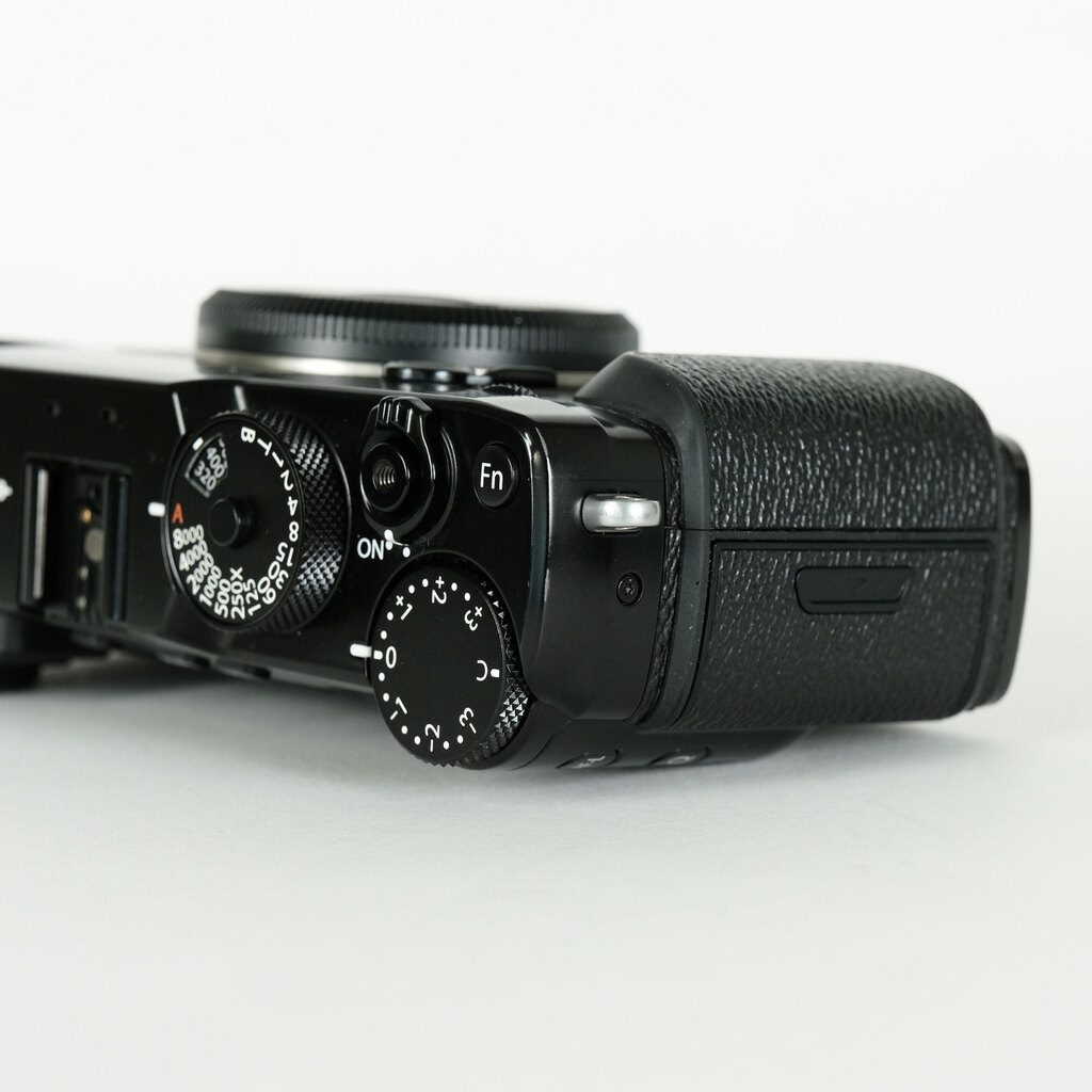 FUJIFILM X-Pro2 FUJIFILM X-Pro2