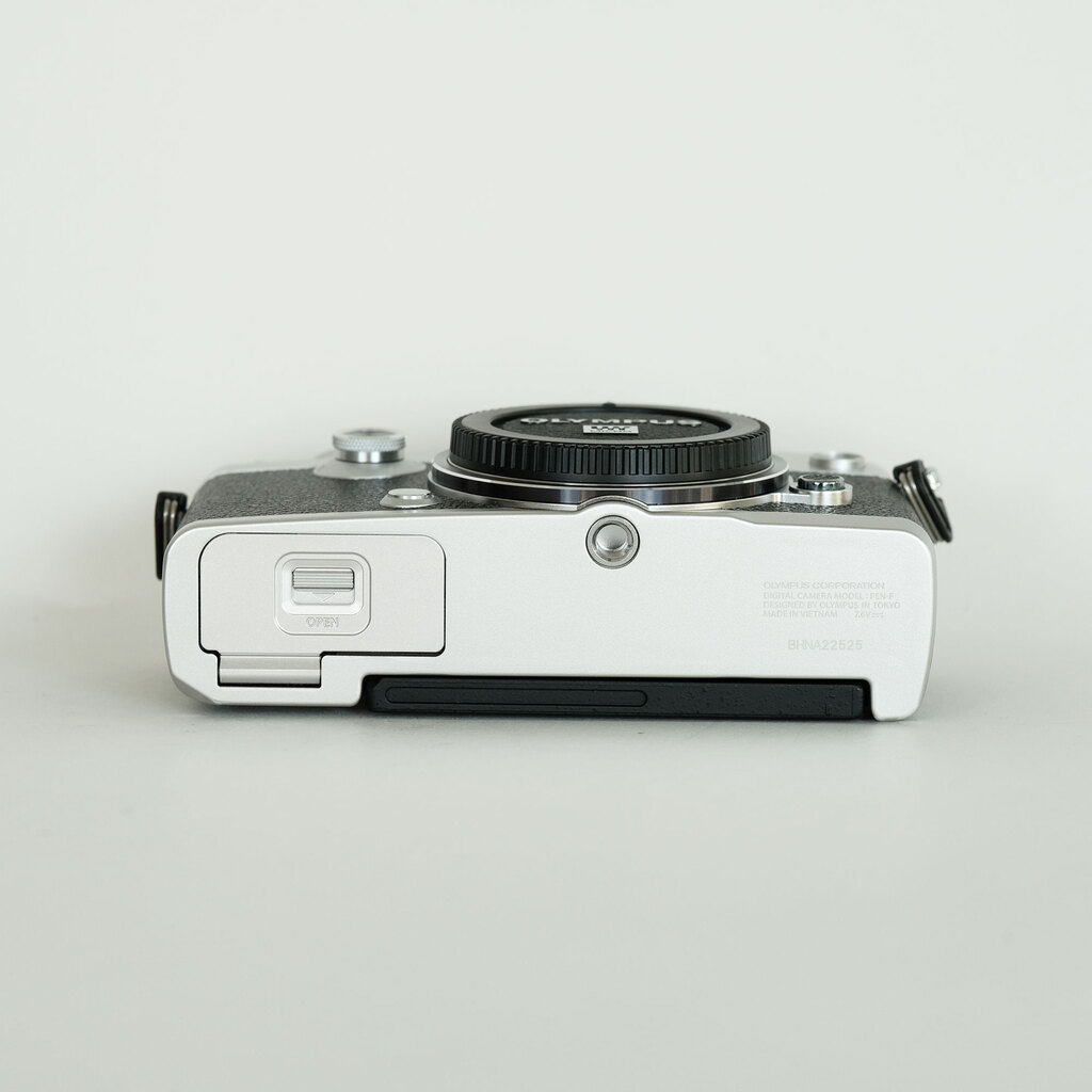 OLYMPUS PEN-F OLYMPUS PEN-F