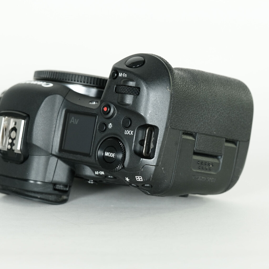 Canon EOS R5 Canon EOS R5