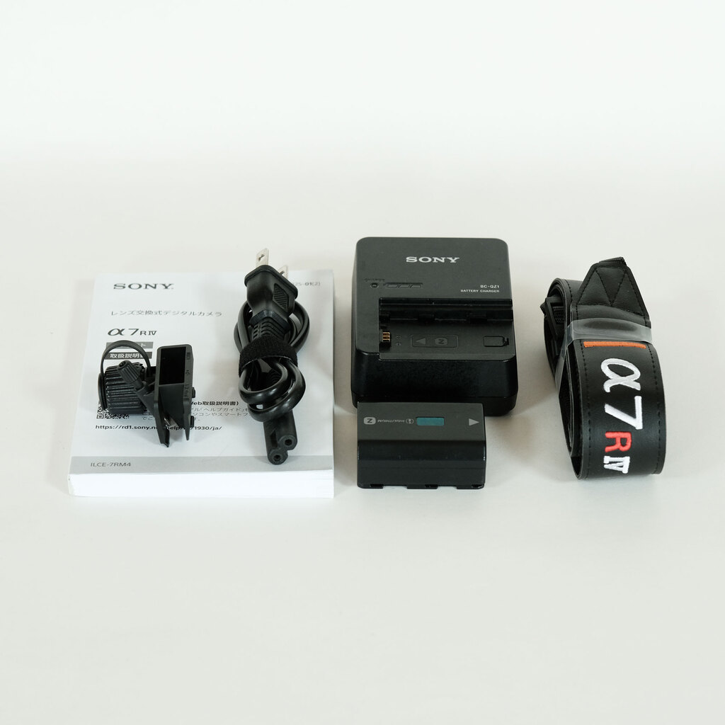 SONY α7RIV ボディ ILCE-7RM4 +バッテリー1個おまけ SONY VG-C4EM グリップ ソニー 互換 NP-FZ100バッテリーで使用可