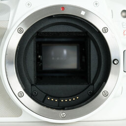 Canon EOS Kiss X7 ボディ ホワイト Canon EOS Kiss X7 ボディ ホワイト