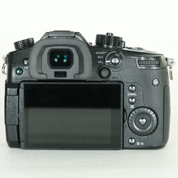 Panasonic LUMIX DC-GH5 Panasonic LUMIX DC-GH5