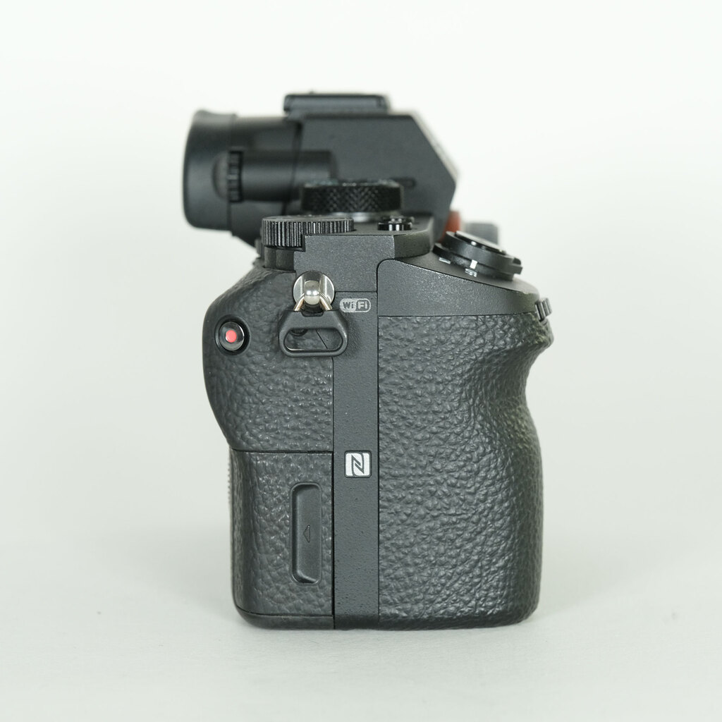 SONY α7 II(ILCE-7M2) SONY α7 II(ILCE-7M2)