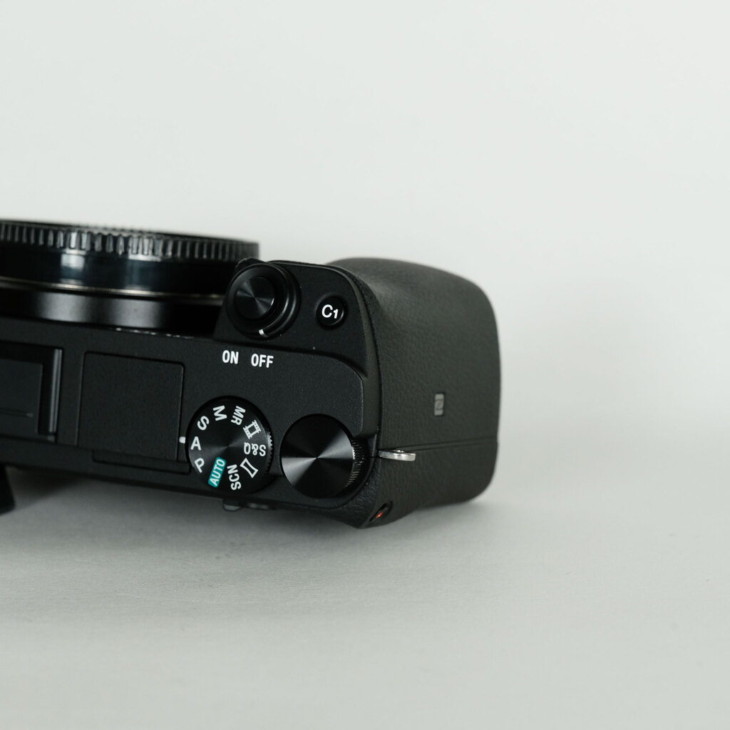 SONY α6400(ILCE-6400) SONY α6400(ILCE-6400)