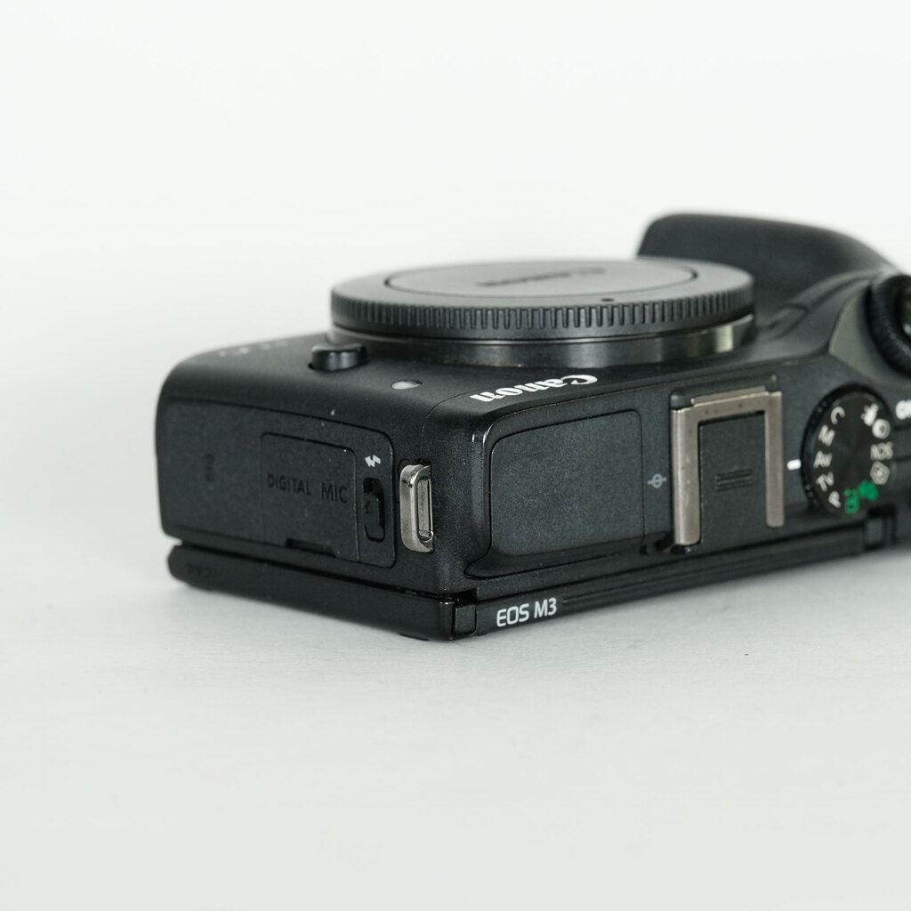 Canon EOS M3 ボディEVFキット ブラック