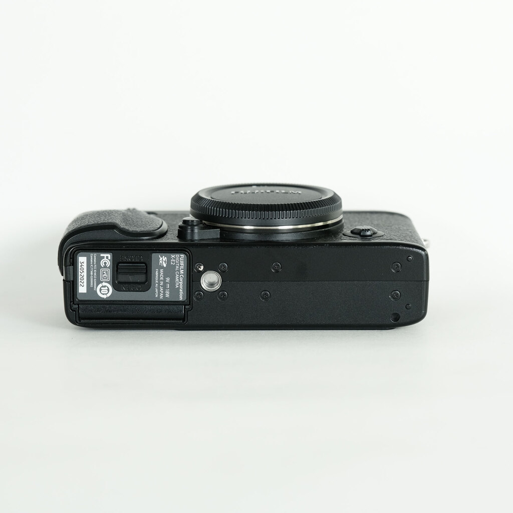 FUJIFILM X-E2 FUJIFILM X-E2