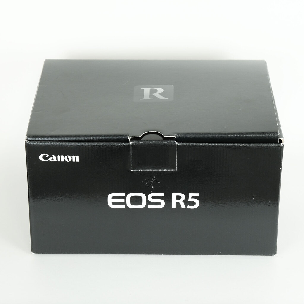 Canon EOS R5 Canon EOS R5