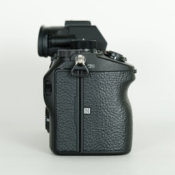 SONY α7 III(ILCE-7M3) SONY α7 III(ILCE-7M3)