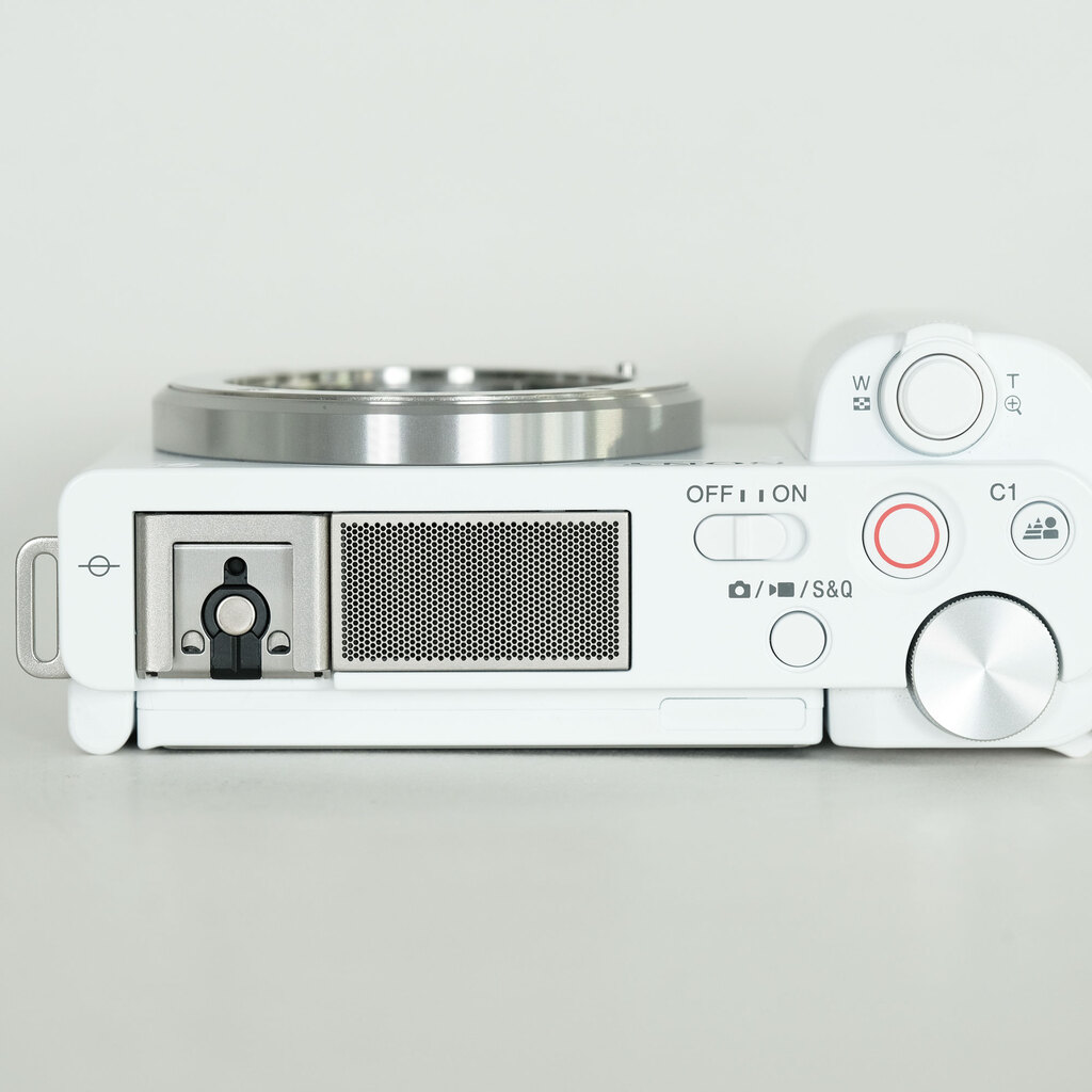 SONY VLOGCAM ZV-E10 SONY VLOGCAM ZV-E10